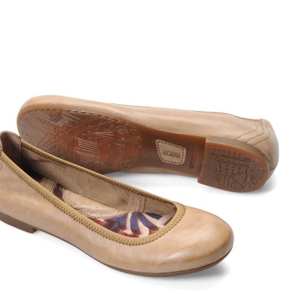 Women’s Born Julianne Flats - Picture 1 of 10